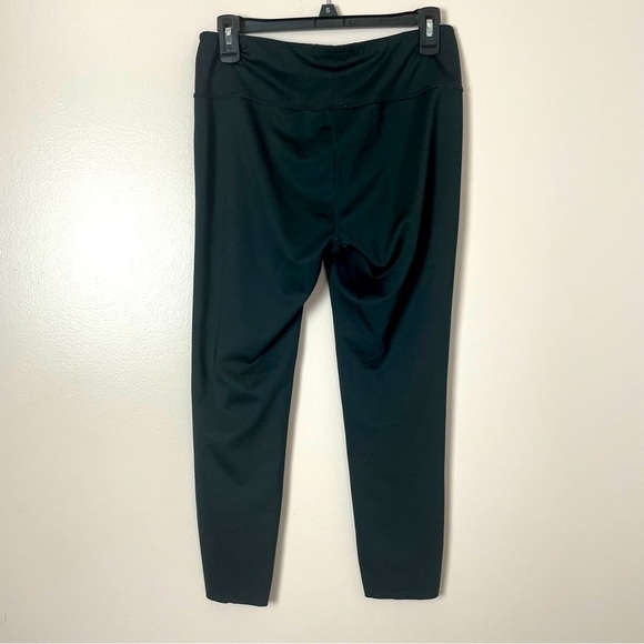 Athleta Crystal Chaturanga Reversible Leggings | Black or Polka-Dot - Picture 4 of 8